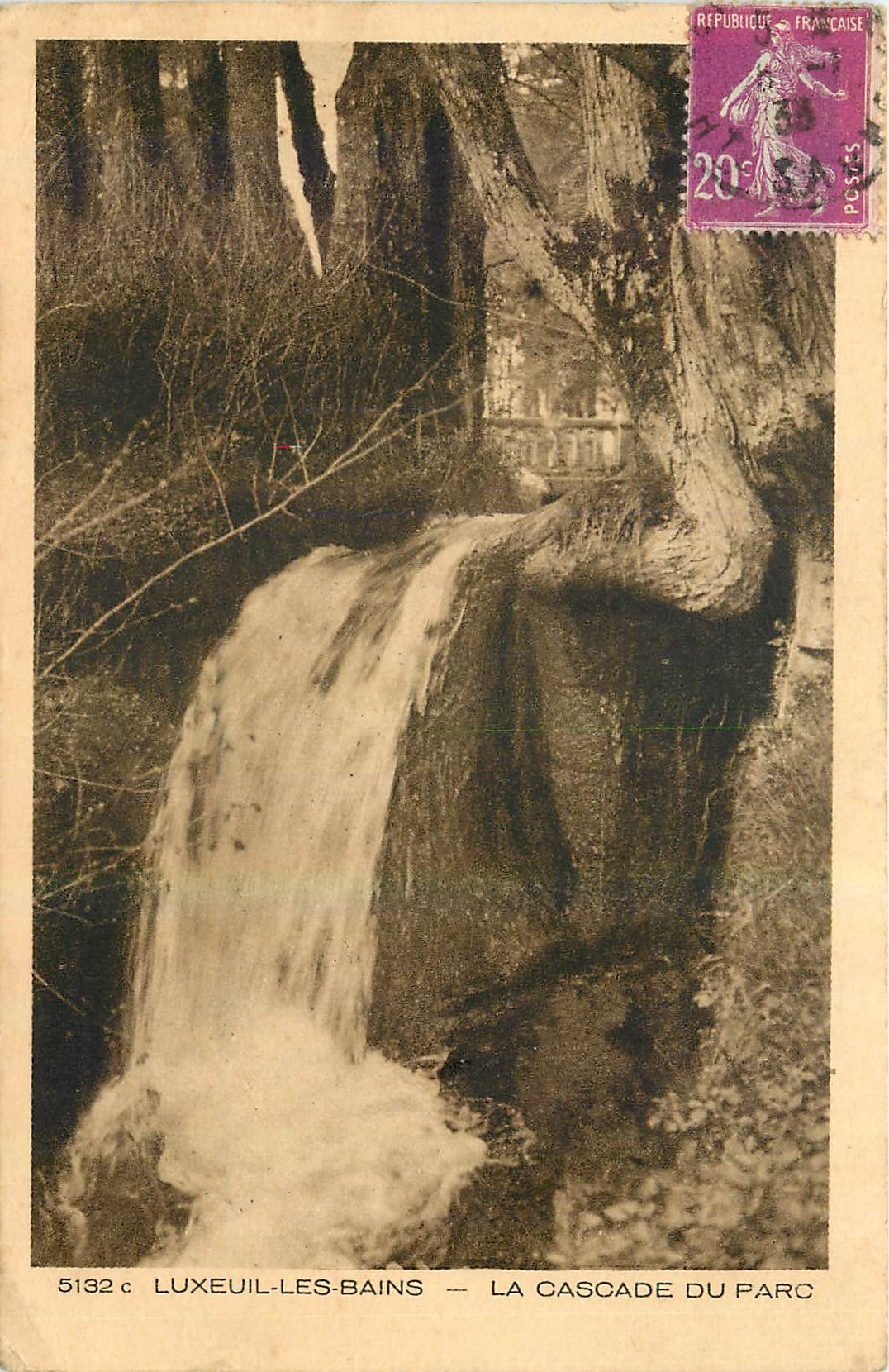 CPA Luxeuil les Bains La Cascade du Parc 