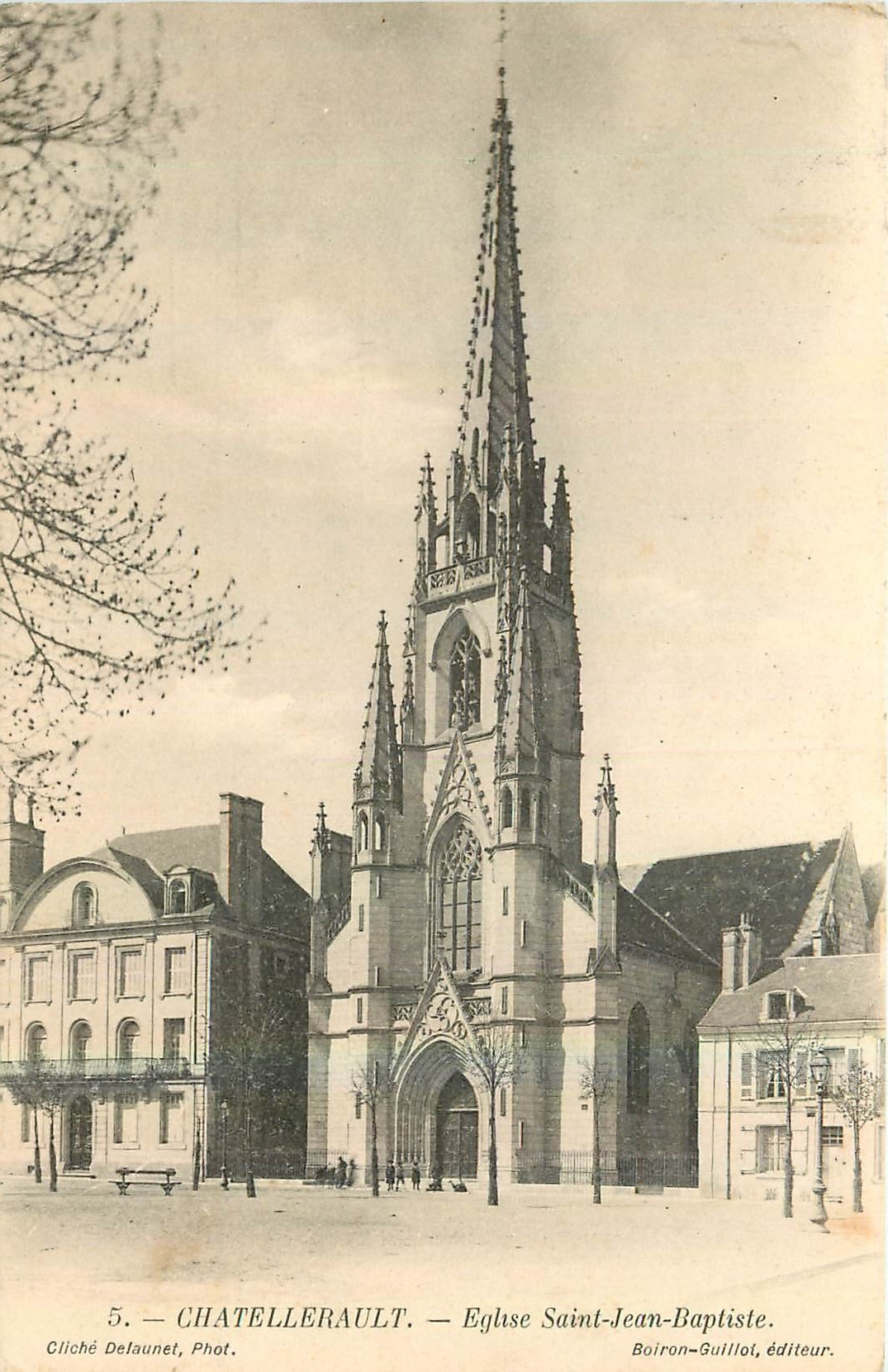 CPA Chatellerault Eglise Saint Jean Baptiste 