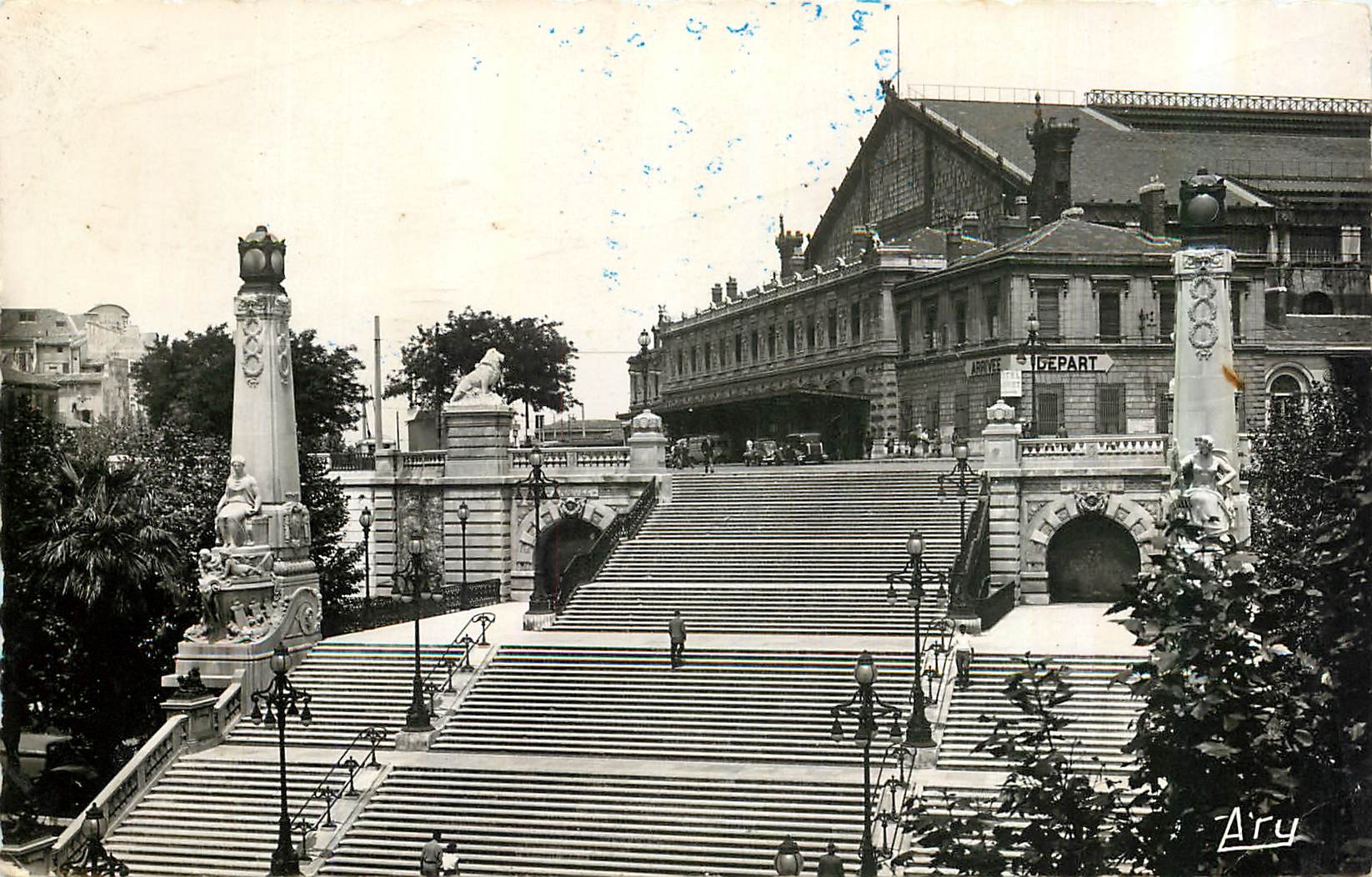 CPA Marseille Escalier Monumental de la Gare St Charles 