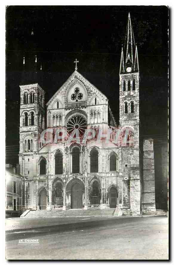 Kathedrale Notre-Dame de Reims — Nachtsicht beleuchtet — A. Cieogne