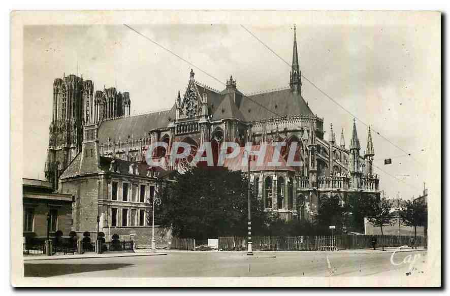 CPA Reims Place Carnegie et la cathedrale 