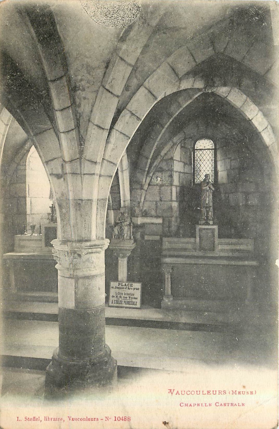 CPA Vaucouleurs Meuse Chapelle Castrale 