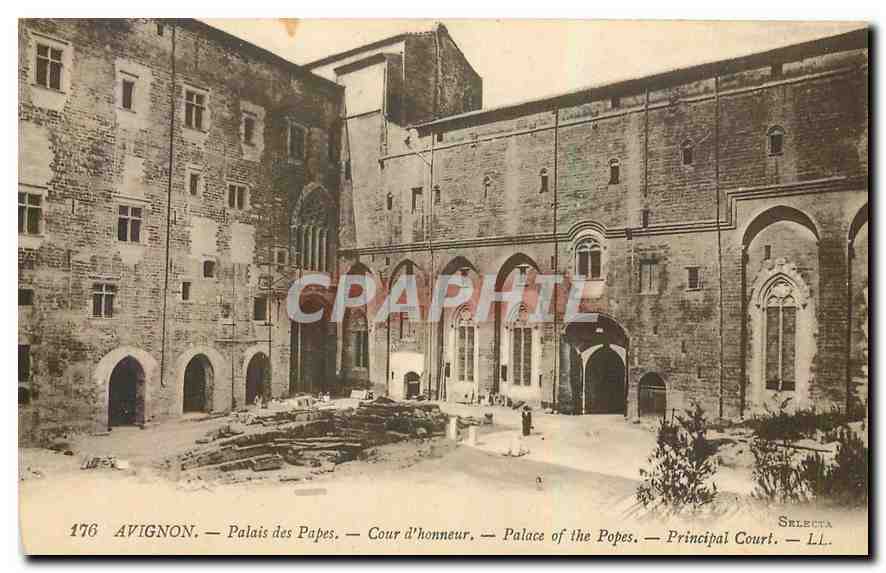 CPA Avignon Palais des Papes Cour d'honneur 