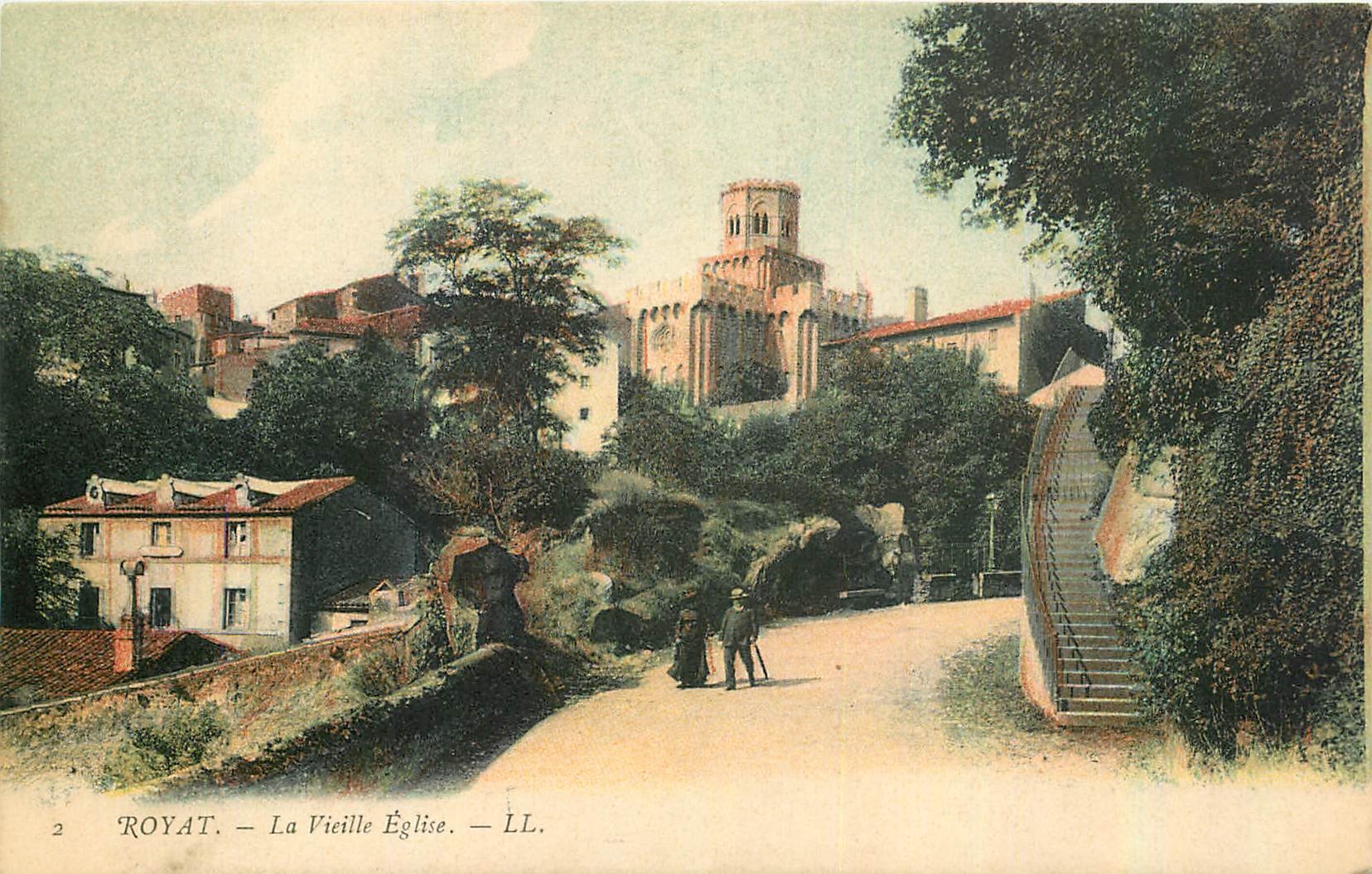 CPA Royat La Vieille Eglise 
