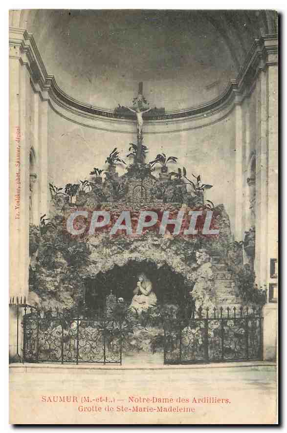 CPA Saumur M et L Notre Dame des Ardilliers Grotte de Ste Marie Madeleine