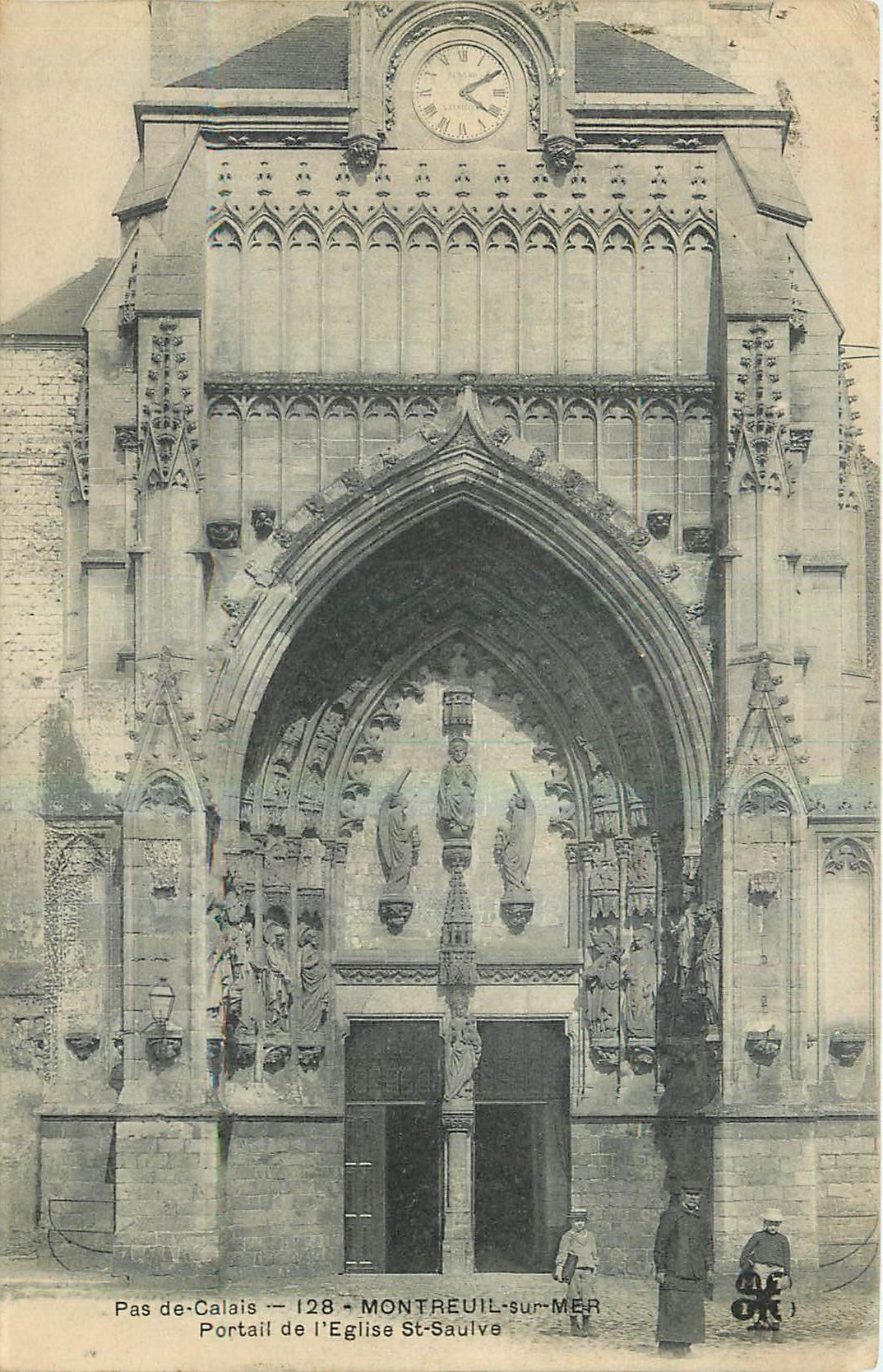 CPA Pas de Calais Montreuil sur Mer Portail de l'Eglise St Saulve 
