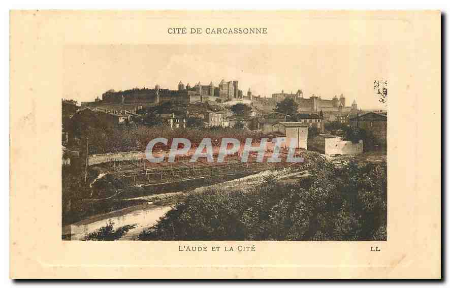 CPA Cite de Carcassonne l'Aude et la Cite 
