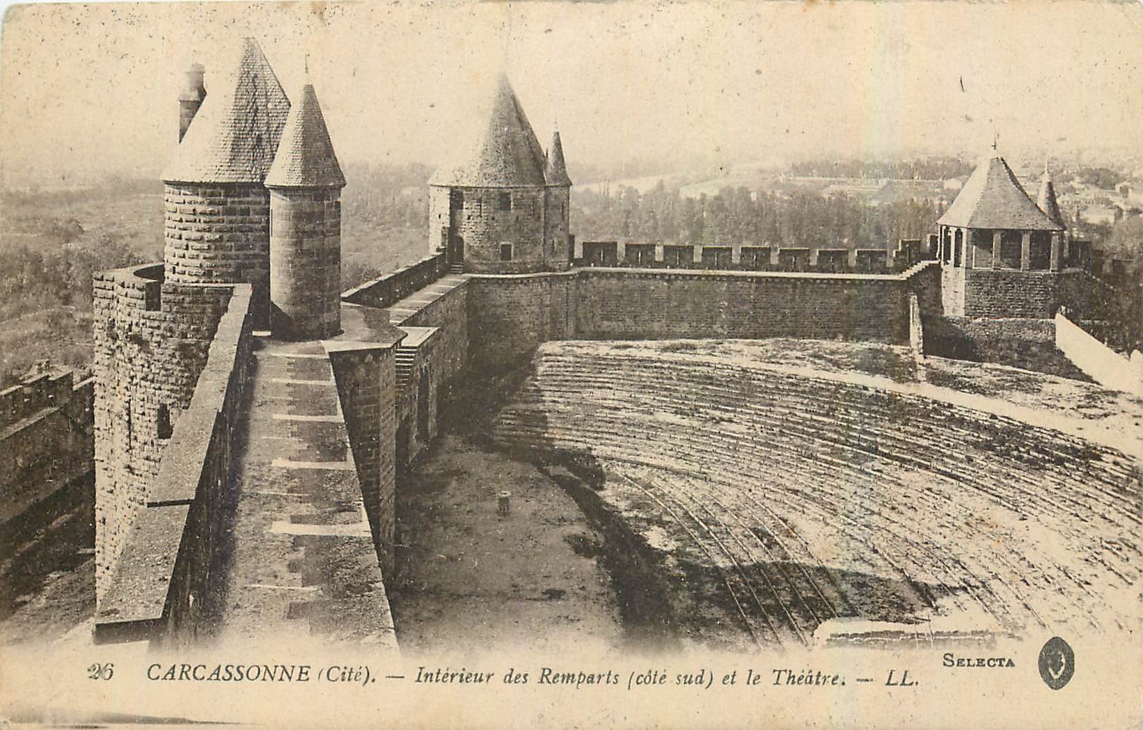 CPA Carcassonne Cite Interieur des Remparts cote Sud 