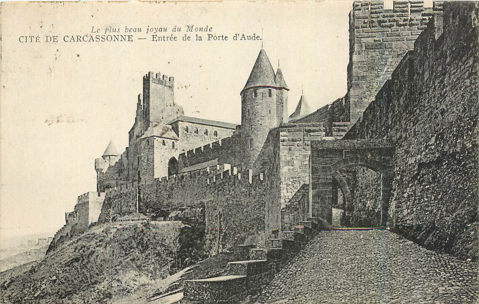 CPA Cite de Carcassonne Entree de la Porte d'Aube 