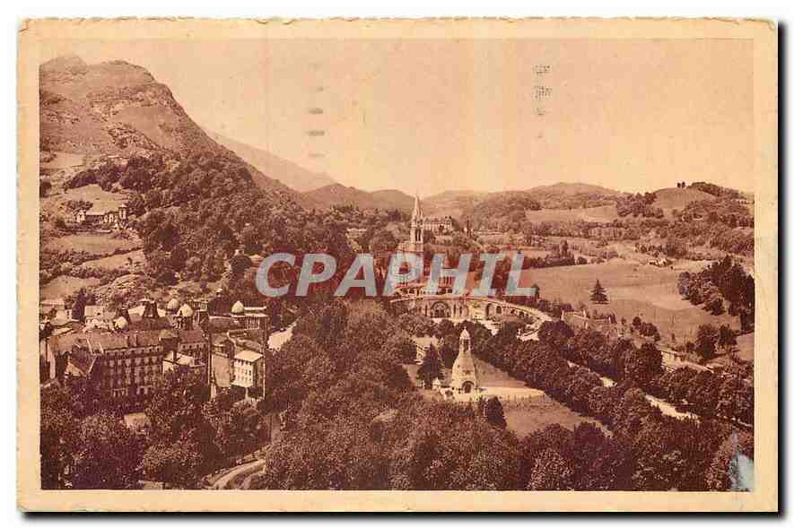 CPA Lourdes La Basilique et le Calvaire 