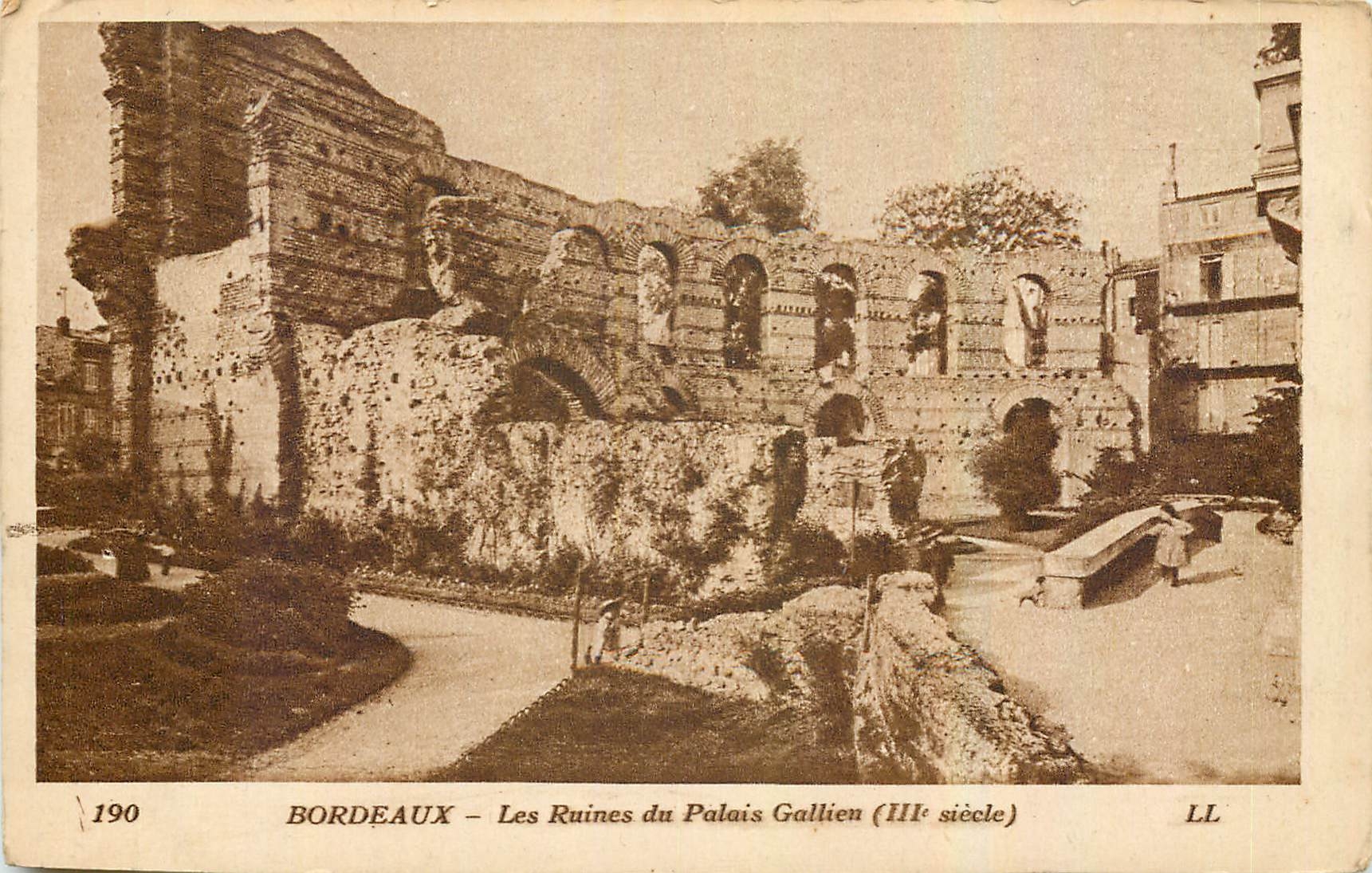 CPA Bordeaux Les Ruines du Palais Gallien 