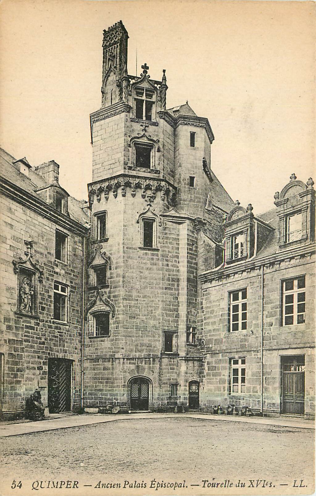 CPA Quimper Ancien Palais Episcopal 