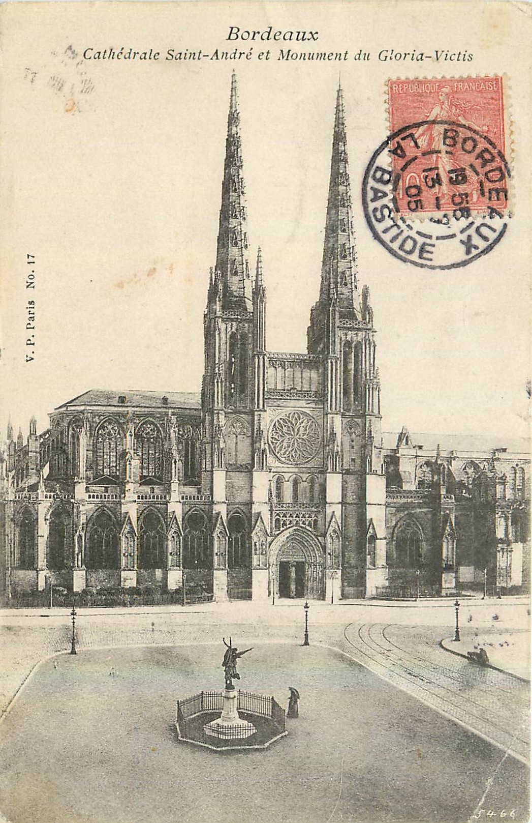 CPA Bordeaux Cathedrale Saint Andre et Monument du Gloria Victis 