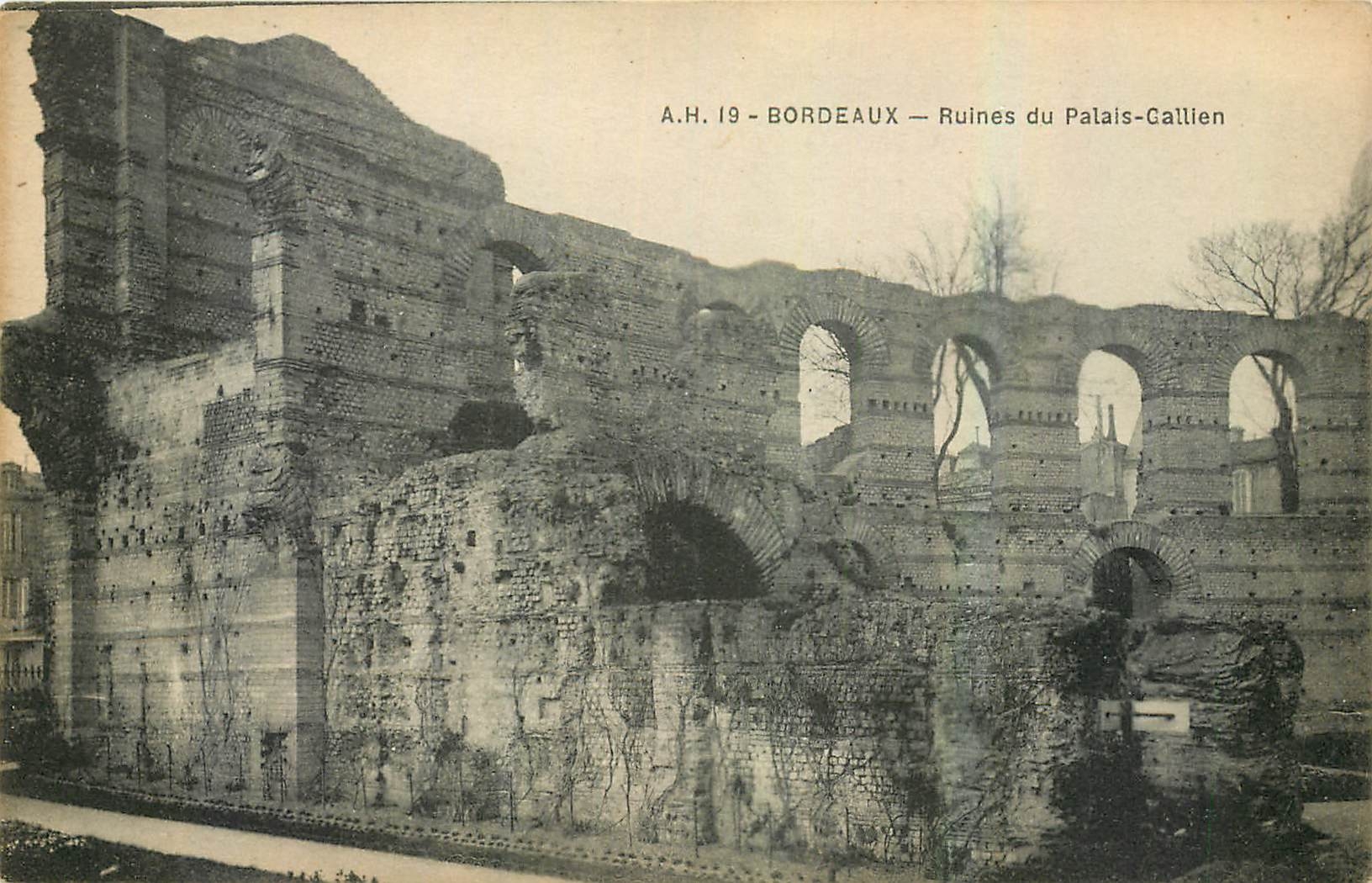 CPA Bordaeux Ruines du Palais Gallien 