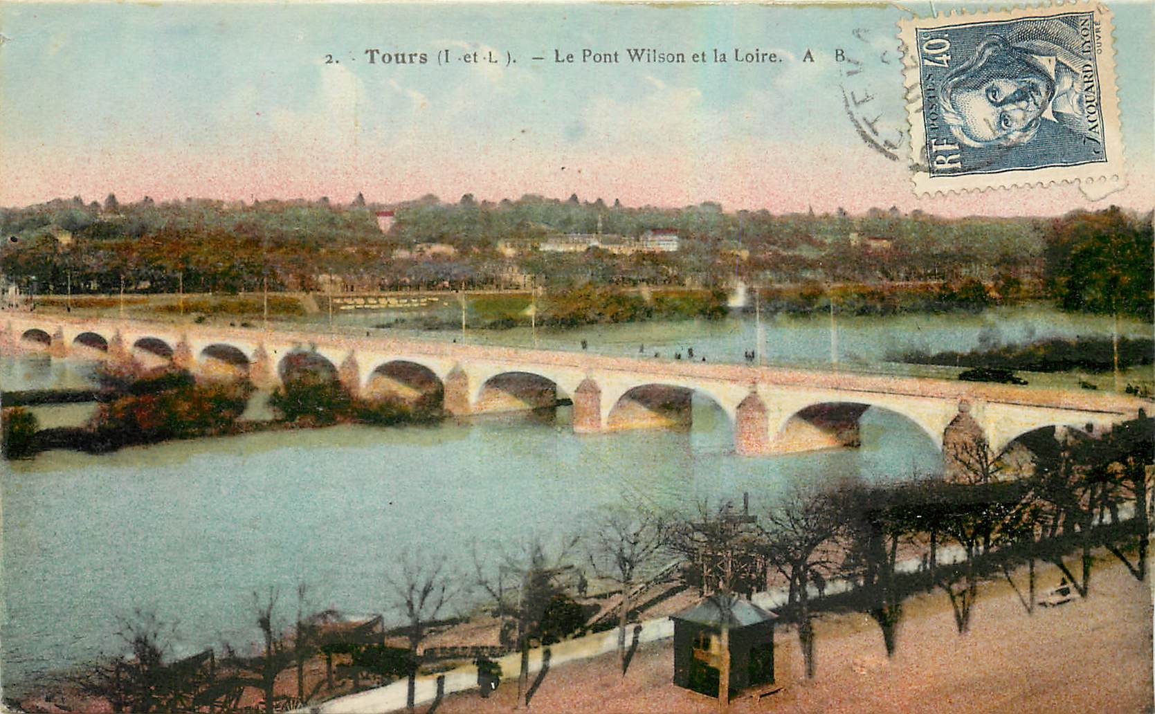 CPA Tours I et L Le Pont Wilson et la Loire 