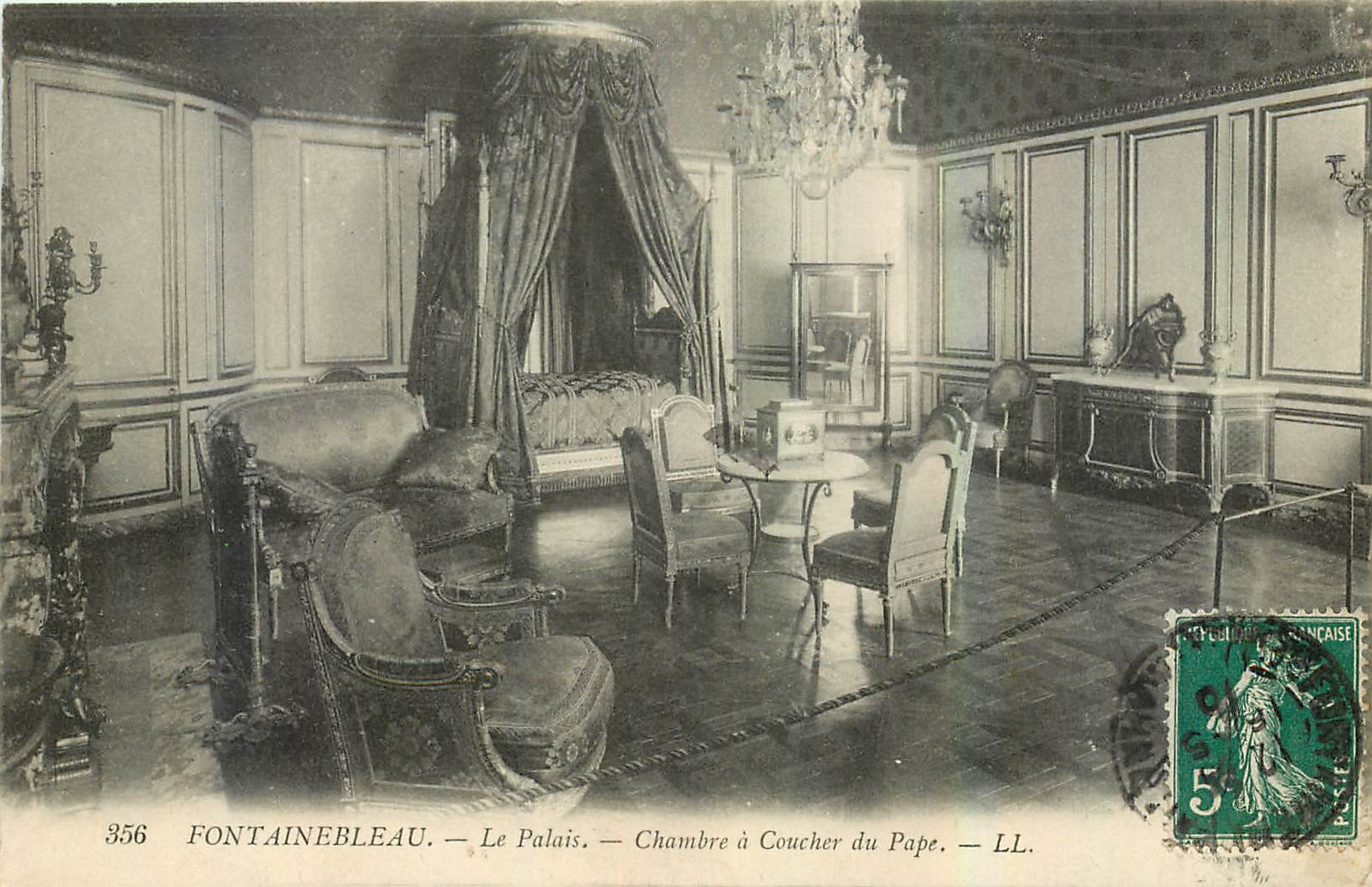 Fontainebleau — Le Palais — Chambre à Coucher du Pape — LL. — n° 356