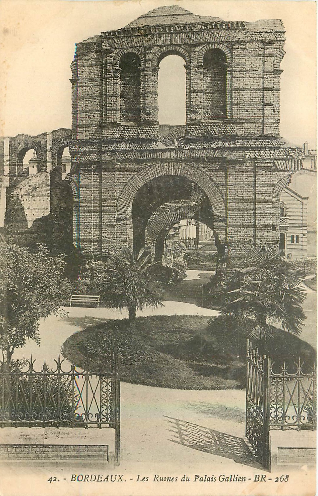 CPA Bordeaux Les Ruines du Palais Gallien 