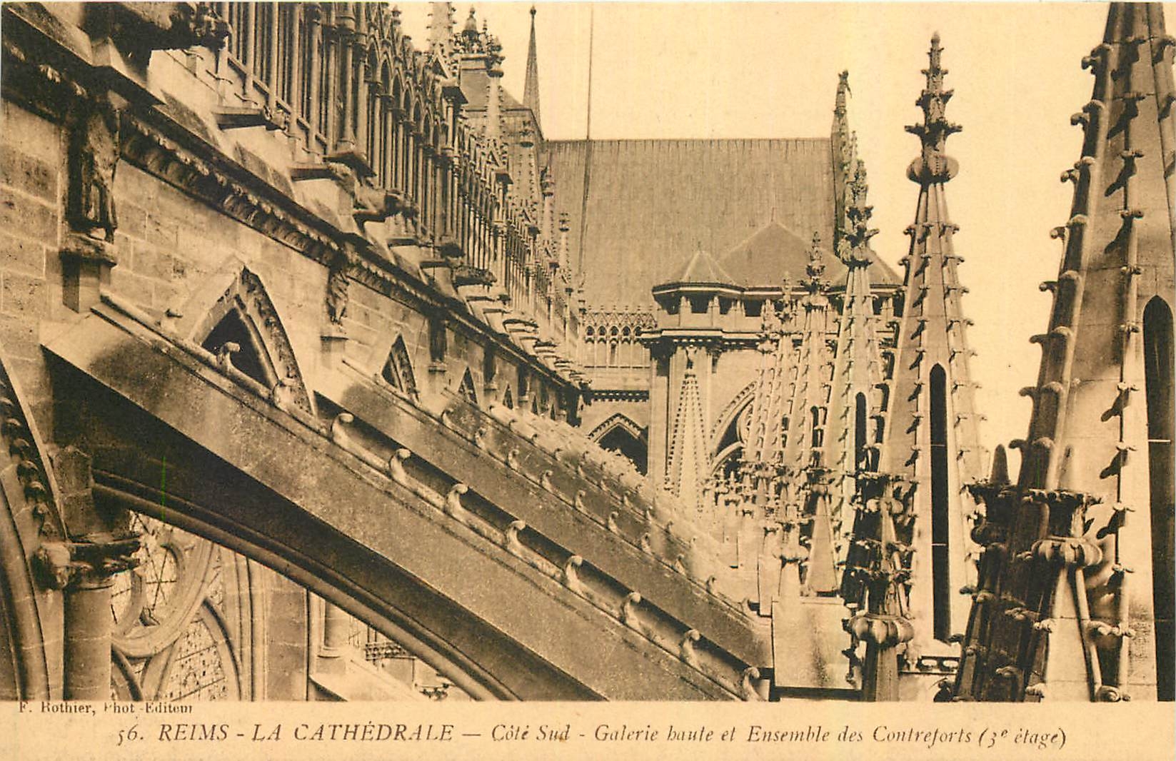 CPA Reims La Ctahedrale Cote Sud Galerie baute et Ensemble 