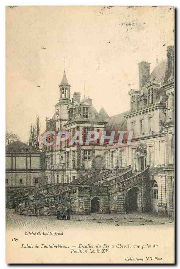Schloss Fontainebleau — Eisenpferdestiege, Aufnahme vom Pavillon Louis XV — Foto G. Leidenfrost, Nr. 257