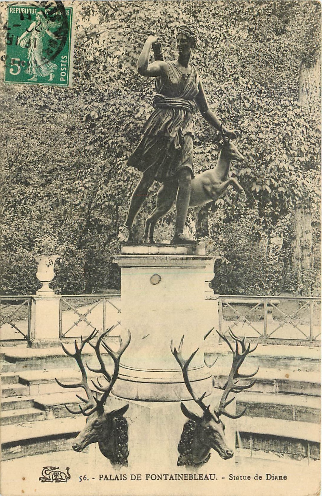Schloss Fontainebleau — Statue der Diana — Verlag: 56