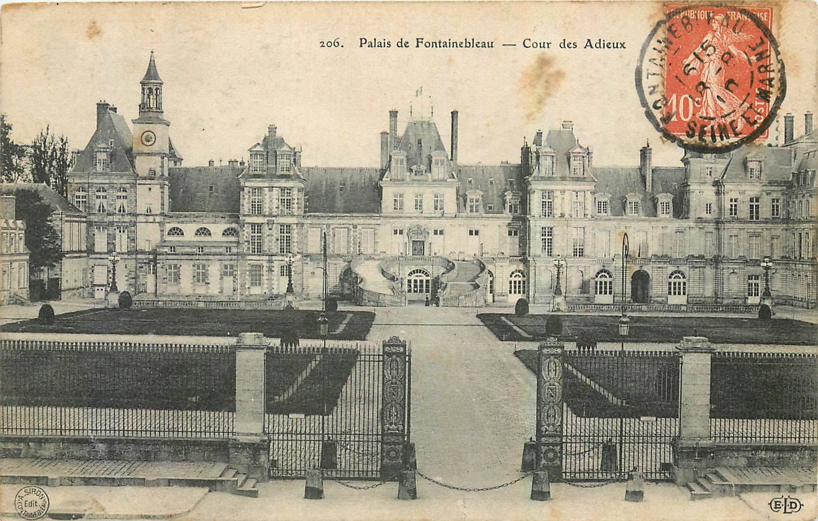 Palais de Fontainebleau — Cour des Adieux — Siron Edit.