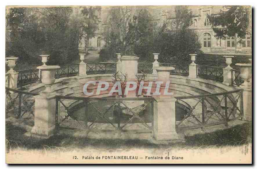 Palais de FONTAINEBLEAU — Fontaine de Diane