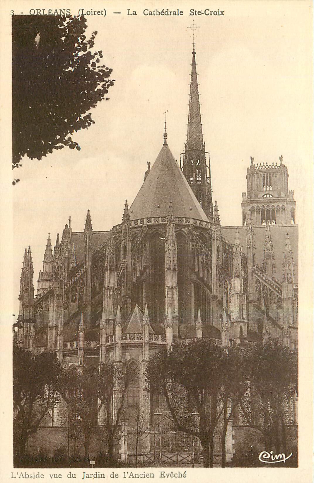 CPA Orleans La cathedrale Ste Croix L'abside vue du jardin de l'ancien eveche