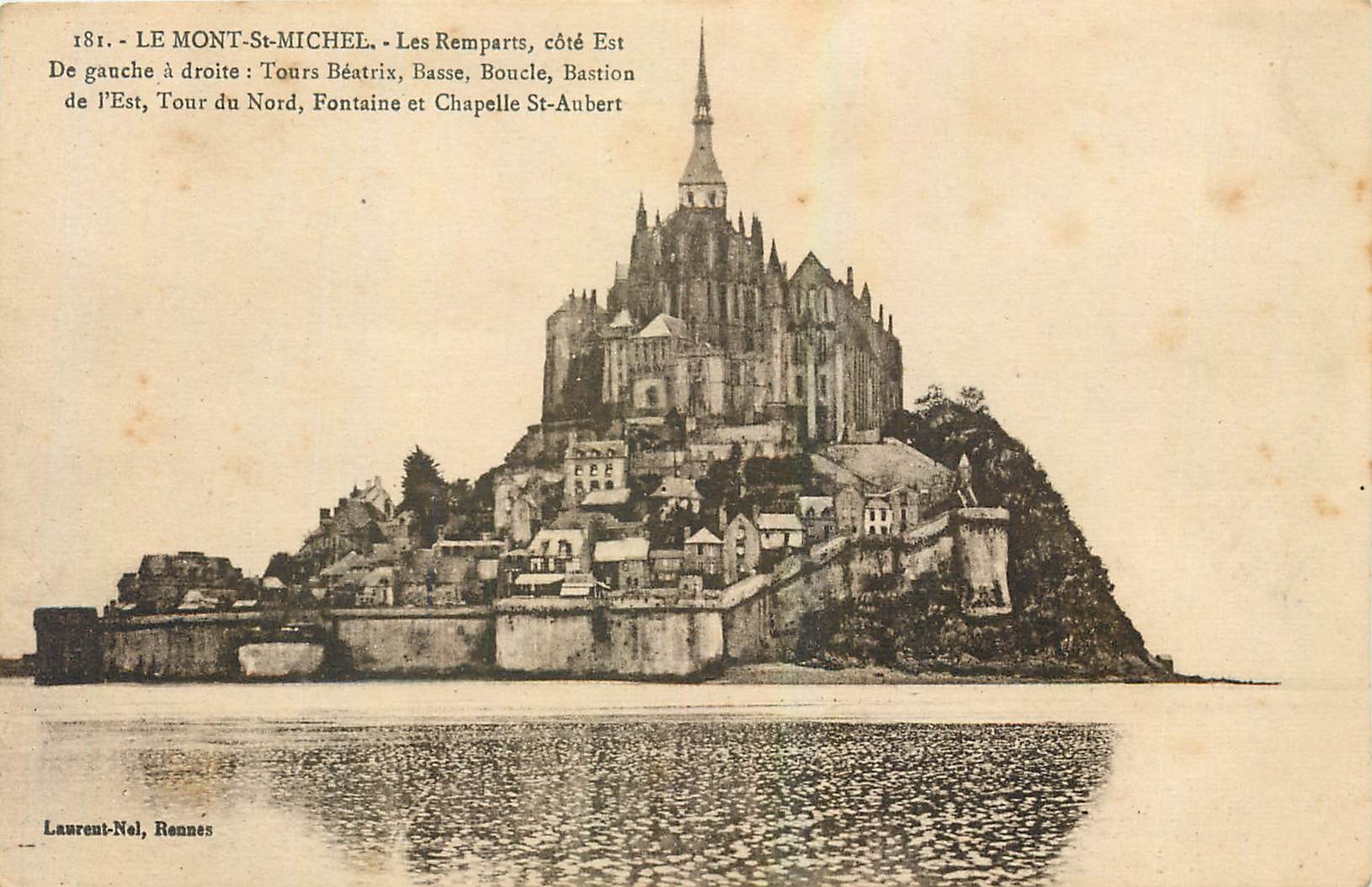 CPA Le Mont St Michel Les Remparts core Est 