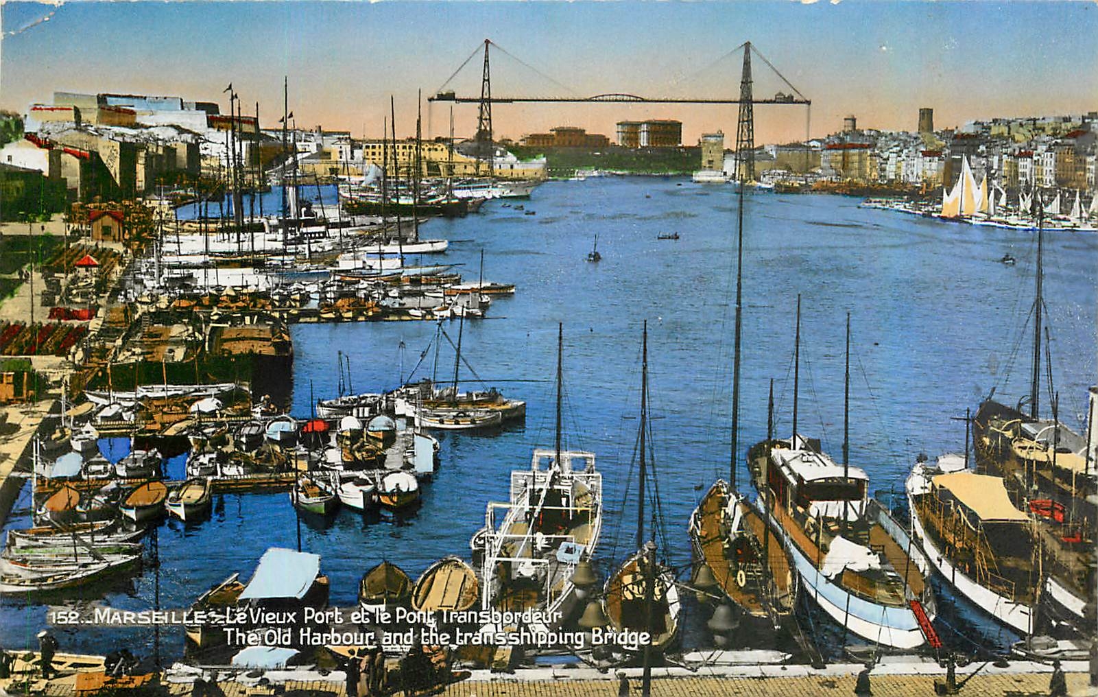 CPA Marseille Le Vieux Port et le Pont transbordeur Bateaux