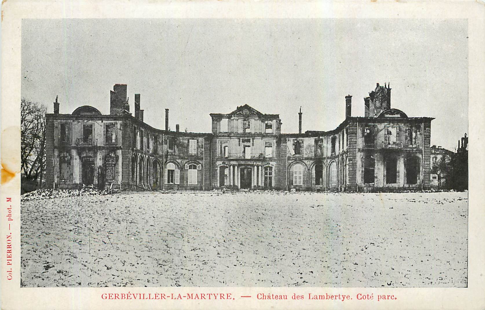 CPA Gerbeviller la Martyre Chateau des Lambertye Cote parc Militaria
