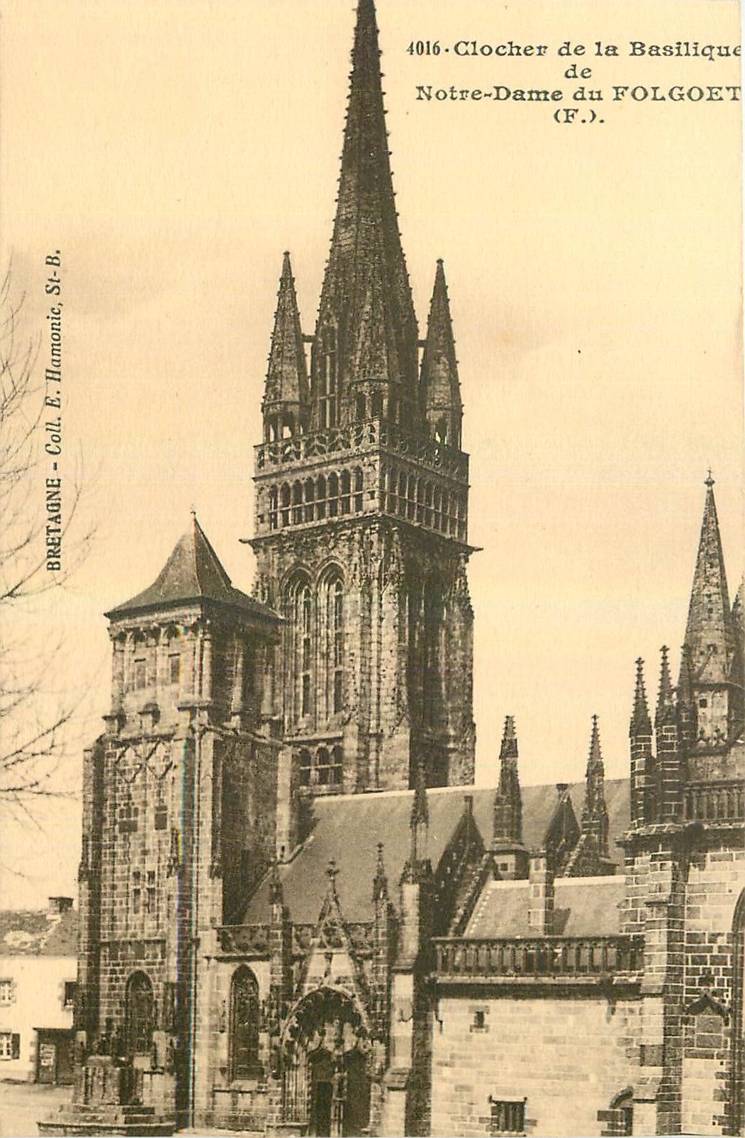 CPA Bretagne Clocher de la Basilique de Notre Dame du Folgoet F 