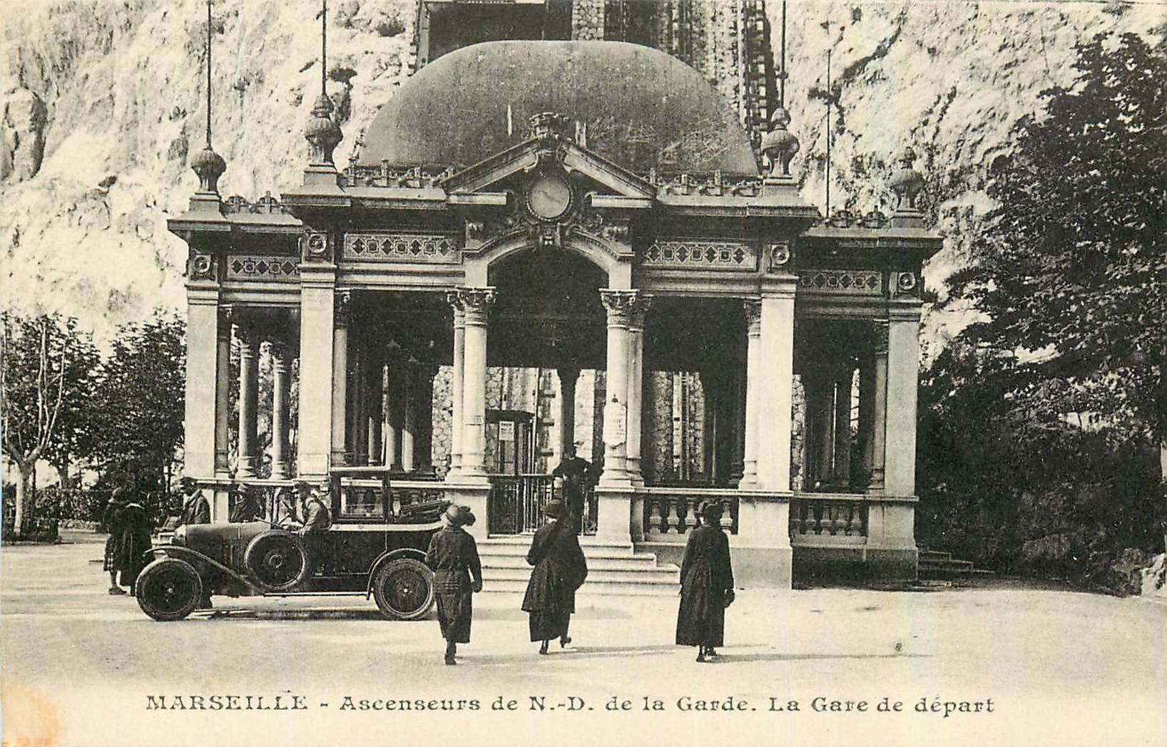CPA Marseille Ascenseurs de N D de la Garde La Gare de Depart 