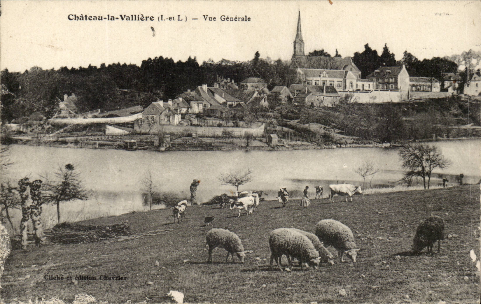 Château-la-Vallière (I.-et L.) — Vue Générale — Cliché et édition Chevraler