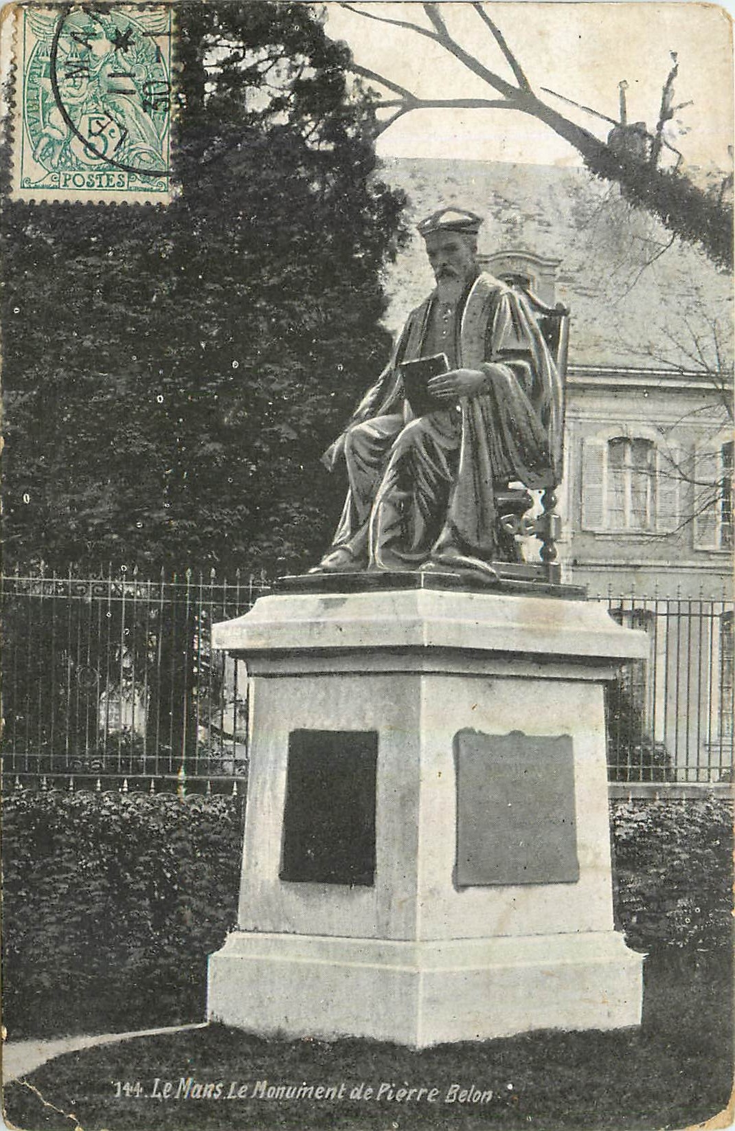 CPA Le Mans le Monument de Pierre Belon 