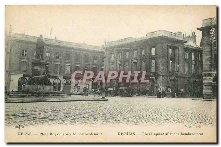 CPA Reims Place Royale apres le bombardement 