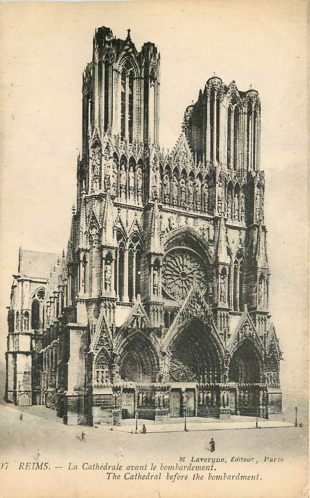 Reims — Die Kathedrale vor dem Bombenangriff — M Lavergne, Verleger, Paris