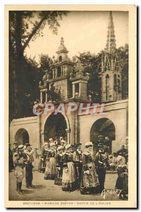 CPA Bretagne Mariage Breton Sortie de l'Eglise Folklore