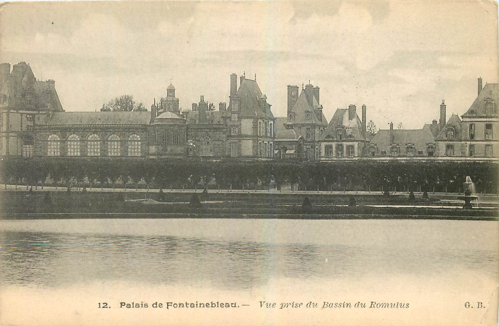 Schloss Fontainebleau — Ansicht vom Bassin du Romulus — G.B.