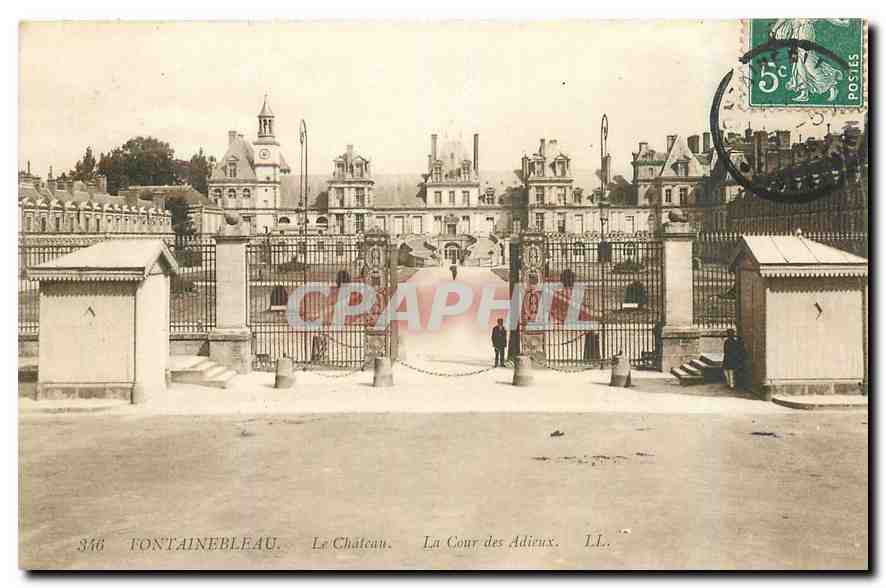 Fontainebleau — Das Schloss. Die Cour des Adieux. LL. — n°346