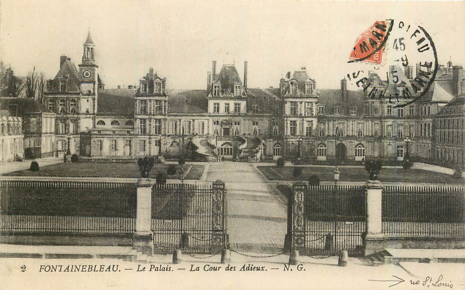 CPA Fontainebleau Le Palais La Cour des Adieux 