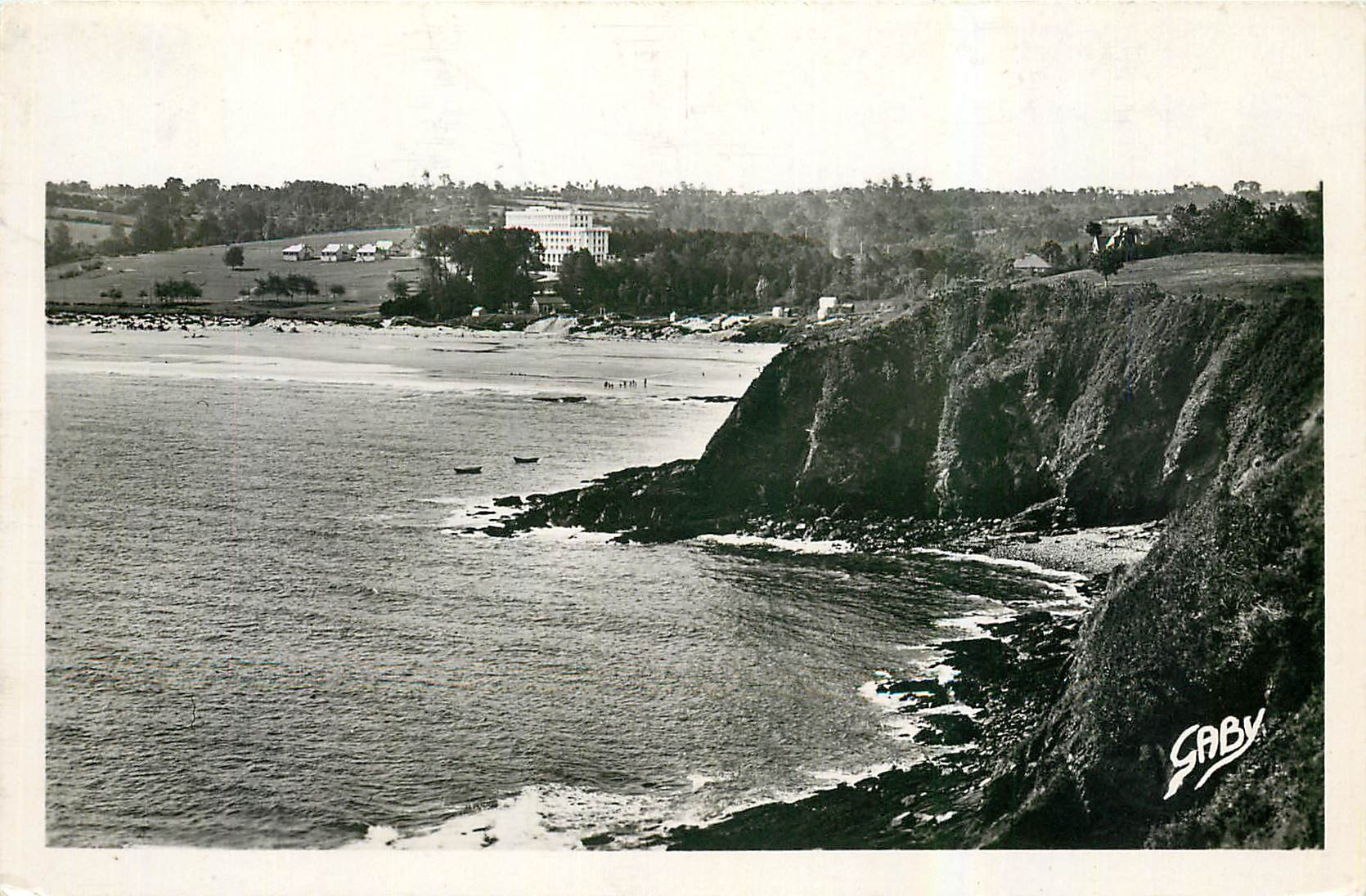 CPA Saint Cast C du N Les falaises et la Plage de Pen Guen 