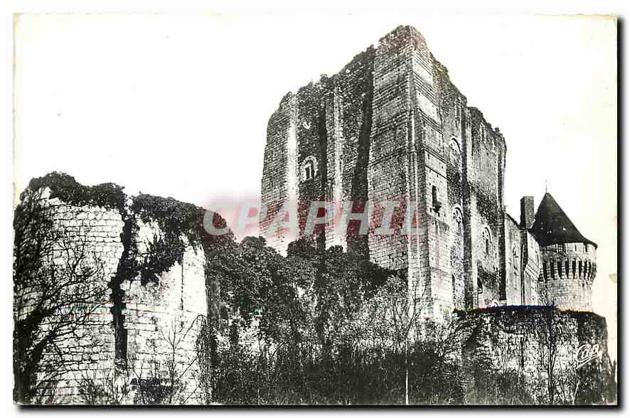 Château de Saint-Jean — Le contrefort et le donjon — Réal-Photo