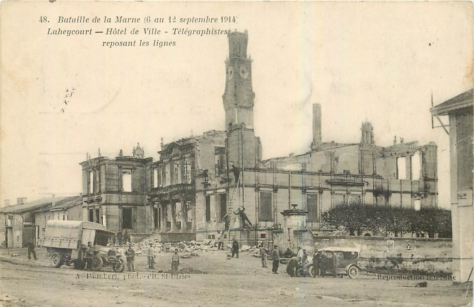 CPA Bataille de la Marne Laheucourt Hotel de Ville Militaria