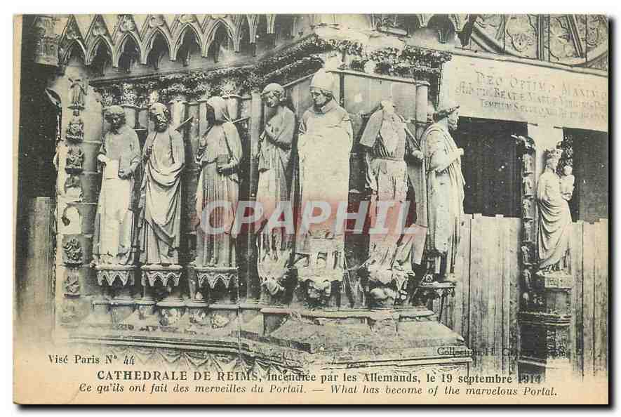 CPA Cathedrale de Reims Incendree par les Allemands 