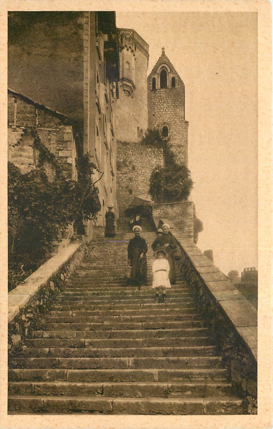 CPA Le Lot Illustre Rocamadour l'Escalier des Pelerins 