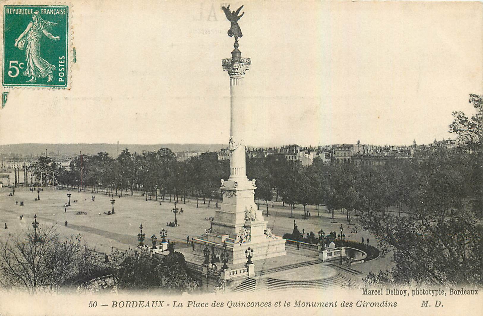 CPA Bordeaux La Place des Quinconces et le Monument des Girondins 