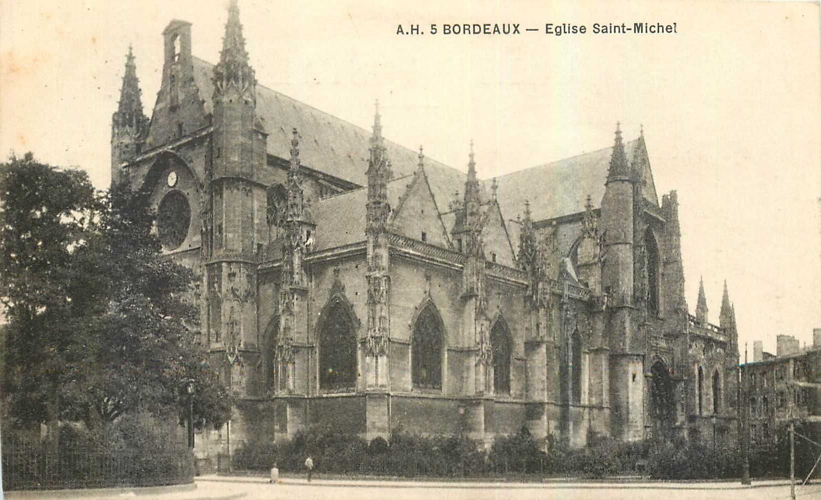 CPA Bordeaux Eglise Saint Michel 