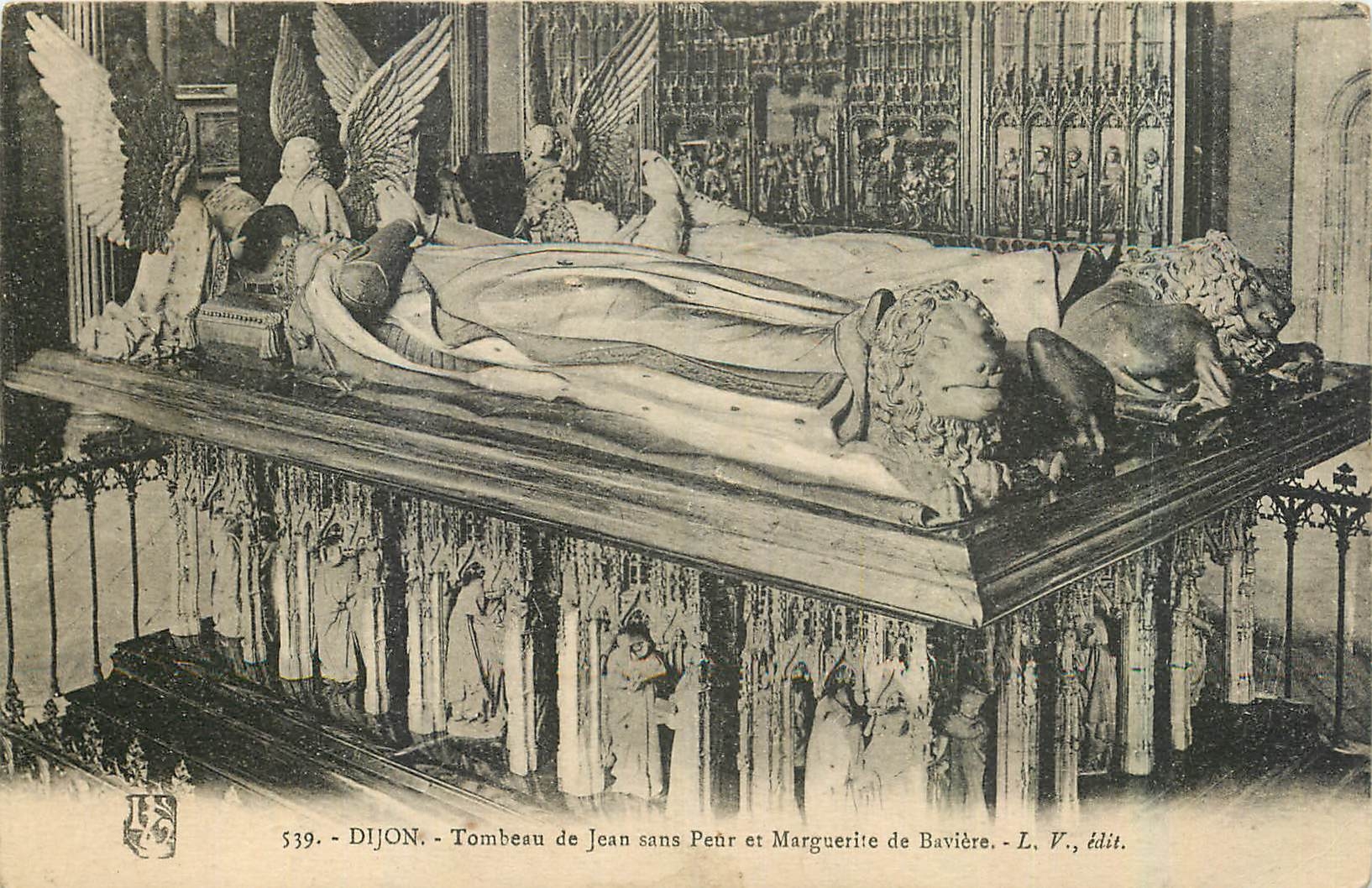 CPA Dijon Tombeau de Jean sans et Marguerite de Baviere 