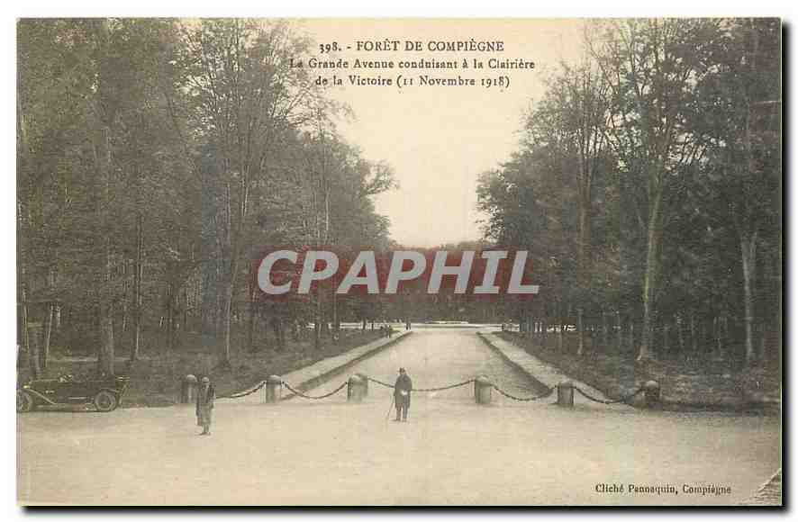 CPA Foret de Compiegne Le Grande Avenue conduisant a la Clairdiere de la Victoire 