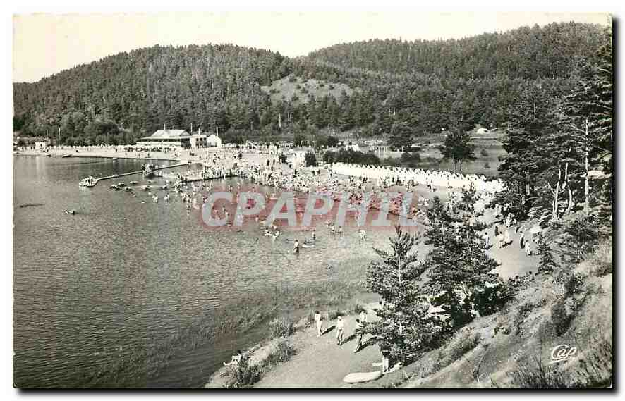 L'Auvergne - Lac Chambon — Vue générale de la Plage — Éditeur Réal-Photo, n° 739